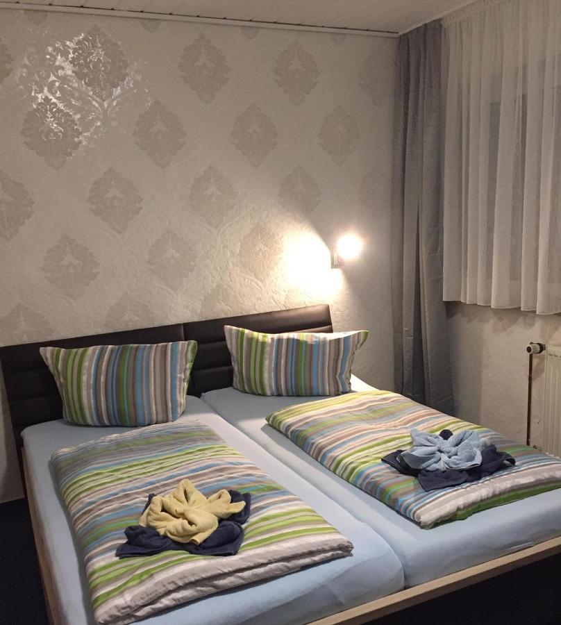 מלון Güstrow Pension Check In מראה חיצוני תמונה