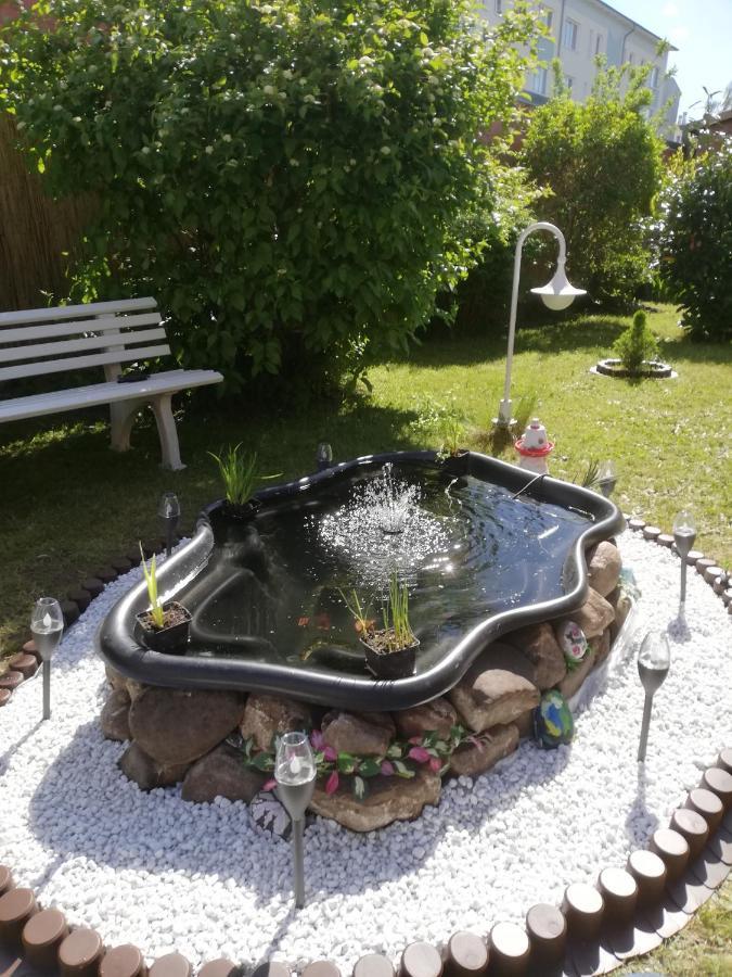 מלון Güstrow Pension Check In מראה חיצוני תמונה